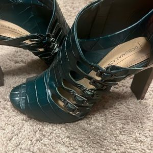 BCBG green heels/ Vero Cuoio Edition